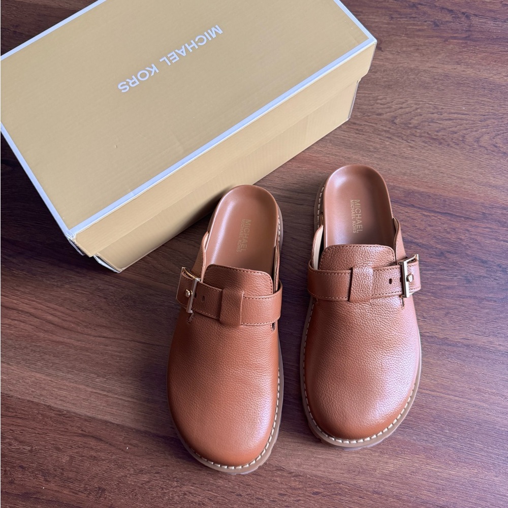 Brand new leather clog - Picture 6 of 8